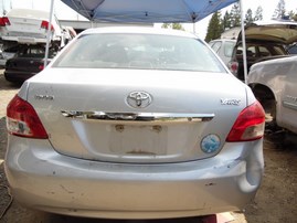 2007 TOYOTA YARIS BASE SILVER 1.5L AT Z18261